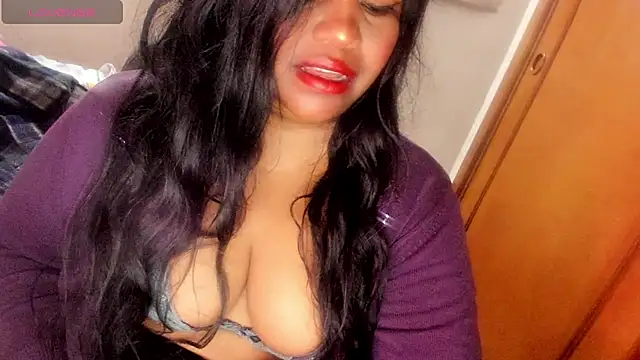 Snapshot of ebonycamelia chatting on July 8, 10:16 am ebonycamelia online show from July 8, 10:16 am
