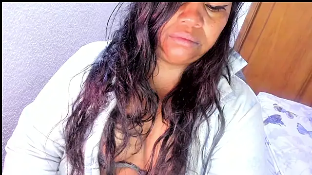 ebonycamelia online show from January 14, 10:08 am