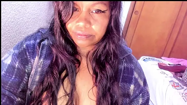 ebonycamelia online show from March 6, 11:44 pm