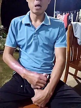 huykkk99 online show from February 28, 5:01 pm