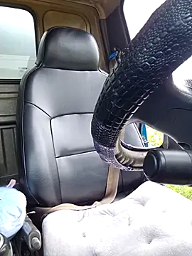 huykkk99 online show from March 7, 6:09 am