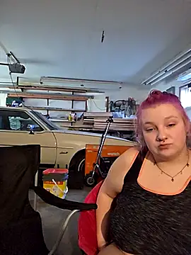 living420 online show from January 9, 10:39 pm