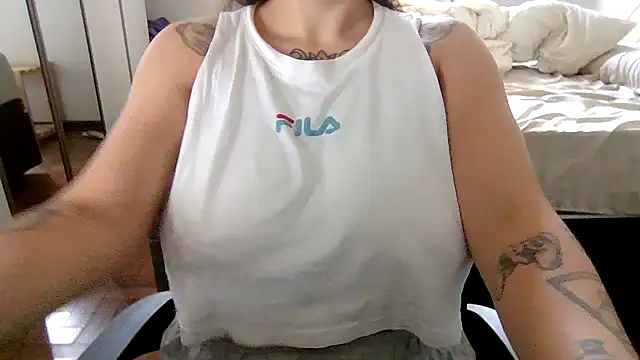 xxxluana online show from December 16, 3:49 pm