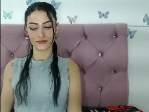 Isardrigue02 online show from December 4, 6:12 am