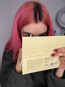 Valen-Foxx1 online show from March 28, 6:25 am