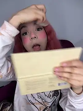 Valen-Foxx1 online show from April 12, 5:44 am