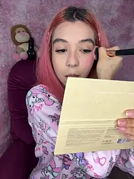 Valen-Foxx1 online show from April 17, 4:48 am