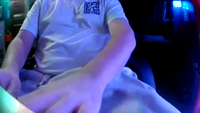 Bowerboi online show from December 22, 2:33 am