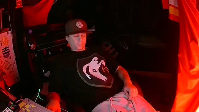 Bowerboi online show from November 20, 6:47 am