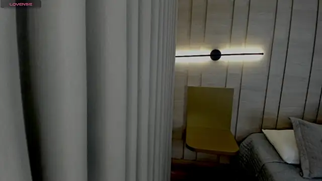 Zoe Mendez online show from November 27, 3:29 am