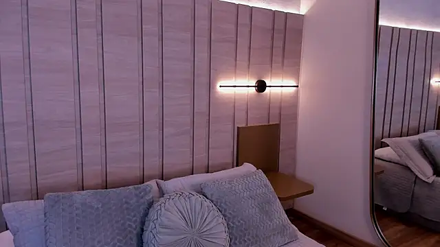 Zoe Mendez online show from January 18, 12:41 pm