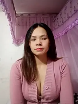 quynhquynh  online show from January 11, 2:02 pm