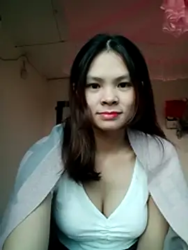 quynhquynh  online show from December 1, 12:44 am