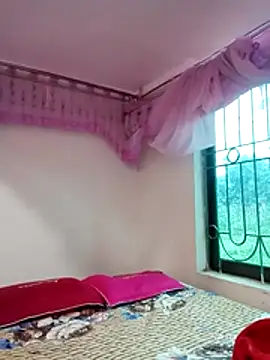 Snapshot of quynhquynh_ chatting on February 21, 2:35 am quynhquynh online show from February 21, 2:35 am