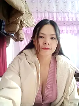 quynhquynh  online show from January 9, 1:12 am