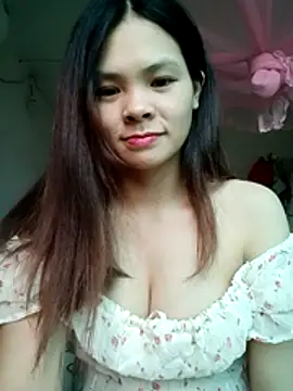 quynhquynh  online show from December 22, 5:40 am