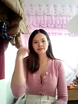quynhquynh  online show from January 10, 2:18 am
