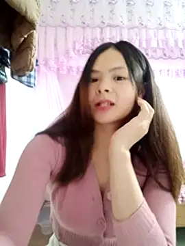 quynhquynh  online show from January 8, 5:24 am
