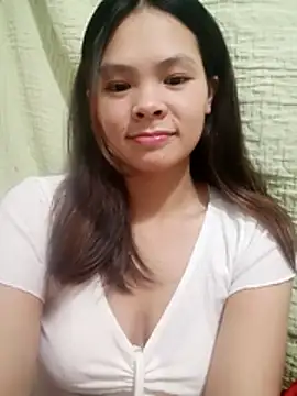 quynhquynh  online show from December 14, 2:44 pm