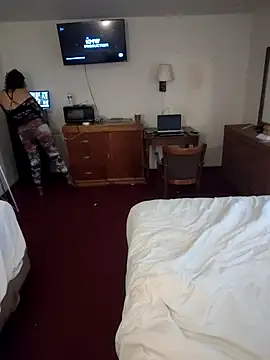 whitecream88 online show from November 28, 8:42 pm