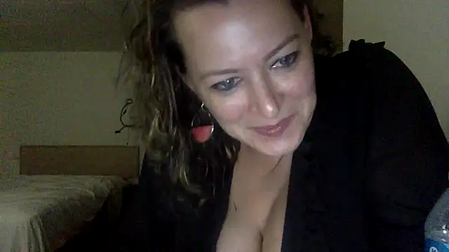 whitecream88 online show from November 30, 12:22 am