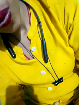 Snapshot of Hott_myraa chatting on November 30, 5:03 pm Hott myraa online show from November 30, 5:03 pm