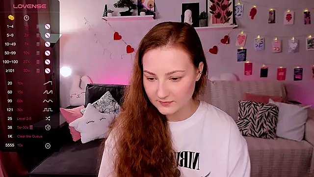 velvet cherry  online show from April 19, 8:59 am