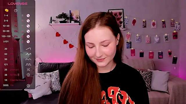 velvet cherry  online show from April 25, 7:55 am