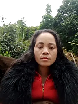 bela-hayes online show from December 14, 8:09 am