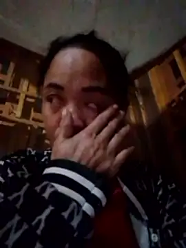 bela-hayes online show from November 28, 5:24 pm