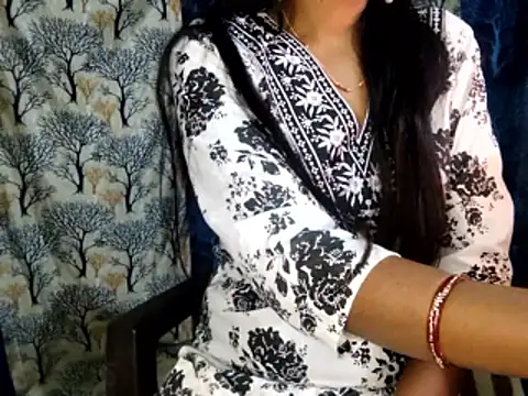 Snapshot of Sassy_Shanvi chatting on January 16, 12:14 am Sassy Shanvi online show from January 16, 12:14 am