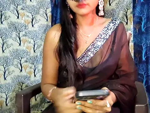 Snapshot of Sassy_Shanvi chatting on January 9, 11:11 pm Sassy Shanvi online show from January 9, 11:11 pm