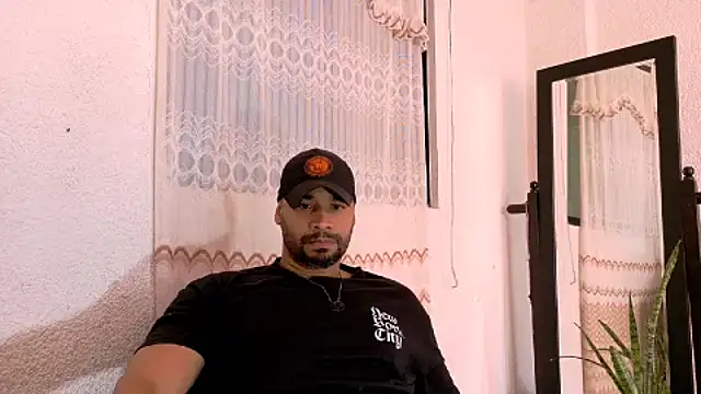 Snapshot of musclehetero chatting on July 18, 7:22 pm musclehetero online show from July 18, 7:22 pm