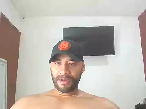 musclehetero online show from December 20, 9:50 pm