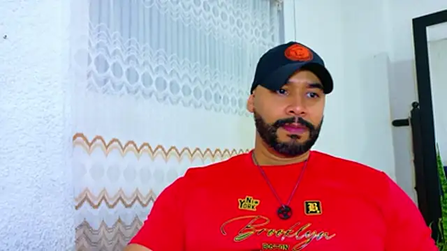 Snapshot of musclehetero chatting on July 3, 9:21 pm musclehetero online show from July 3, 9:21 pm