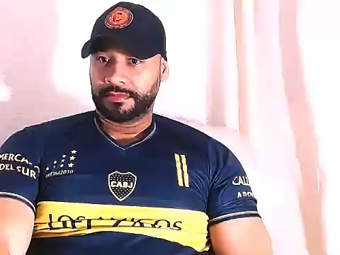 Snapshot of musclehetero chatting on February 25, 12:27 pm musclehetero online show from February 25, 12:27 pm