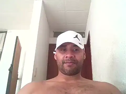musclehetero online show from May 5, 8:45 pm
