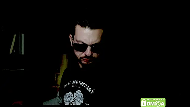 Snapshot of justshutupandwatch chatting on December 14, 10:21 am justshutupandwatch online show from December 14, 10:21 am