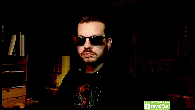 Snapshot of justshutupandwatch chatting on December 15, 12:16 am justshutupandwatch online show from December 15, 12:16 am