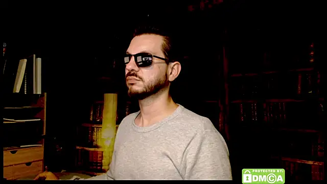 Snapshot of justshutupandwatch chatting on December 16, 4:50 am justshutupandwatch online show from December 16, 4:50 am