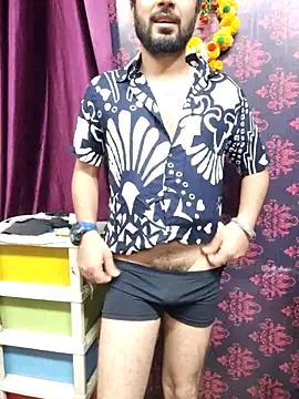 Cute Lucky online show from March 5, 6:15 pm