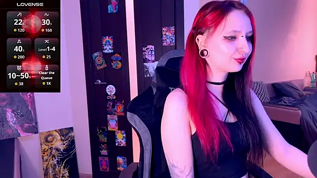 Snapshot of lavender_monster chatting on March 10, 9:35 am lavender monster online show from March 10, 9:35 am