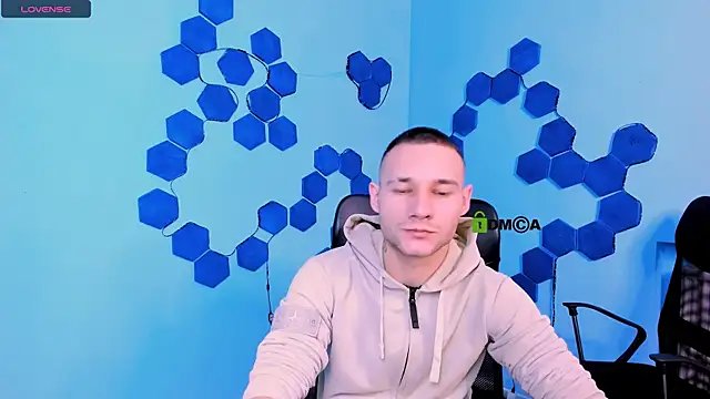 fred strong online show from December 5, 10:58 am