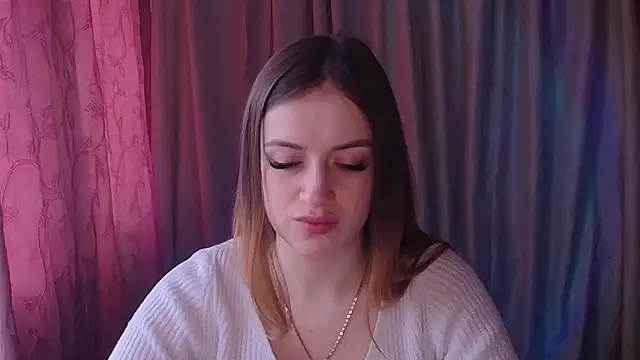 Illa May online show from February 19, 7:27 am