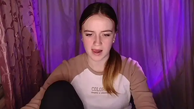 Illa May online show from January 31, 7:23 pm