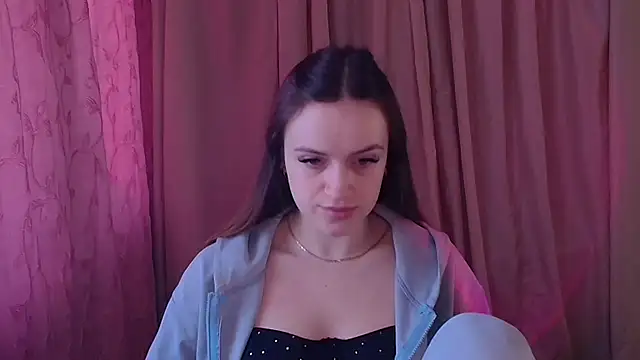 Illa May online show from February 20, 7:43 am