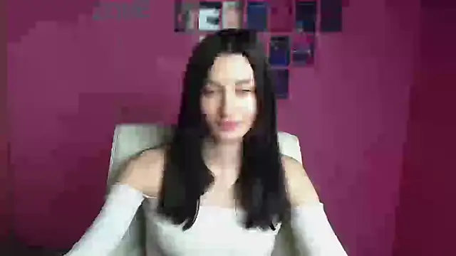 Snapshot of Stella_XO chatting on May 1, 5:45 am Stella XO online show from May 1, 5:45 am
