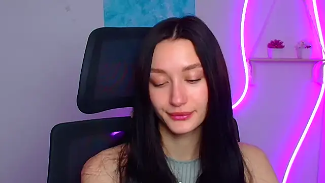 Stella XO online show from March 20, 6:25 am