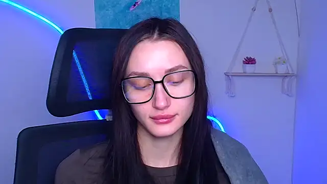 Stella XO online show from February 7, 6:21 am