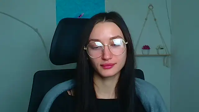 Stella XO online show from February 19, 6:32 am